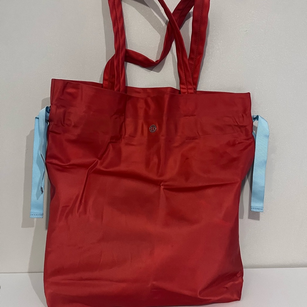 Orange lululemon tote bag